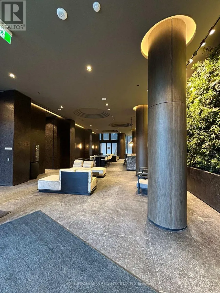 718N - 120 BROADWAY AVENUE