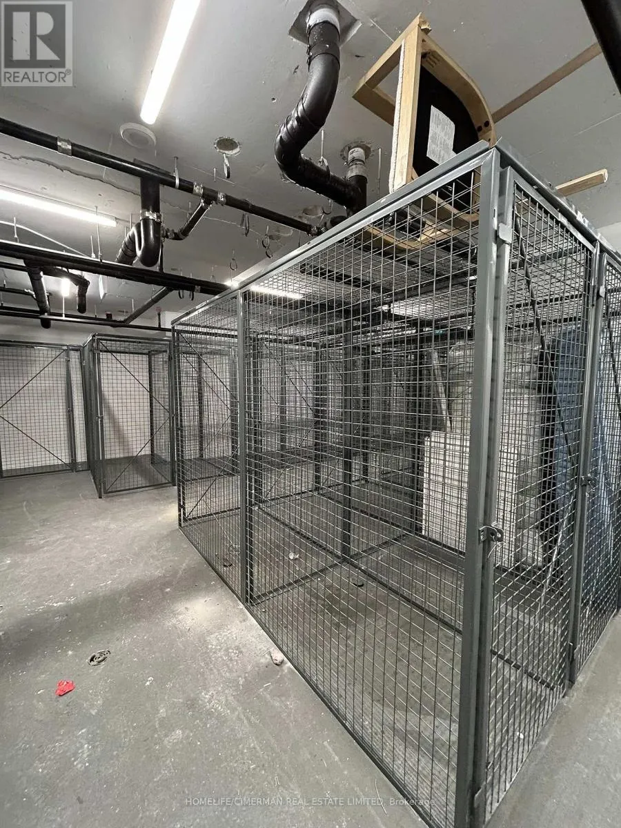 718N - 120 BROADWAY AVENUE