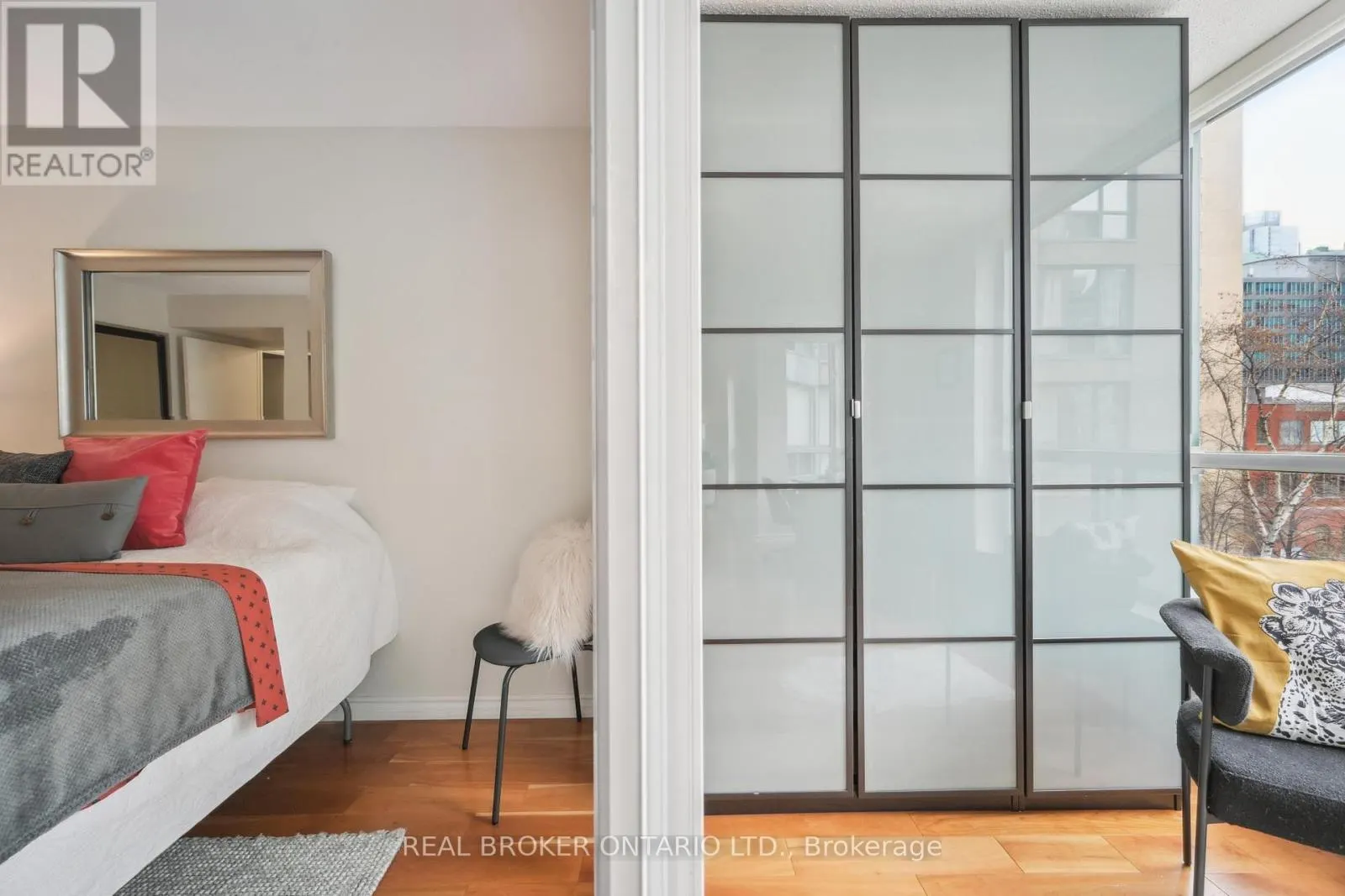 508 - 92 KING STREET E