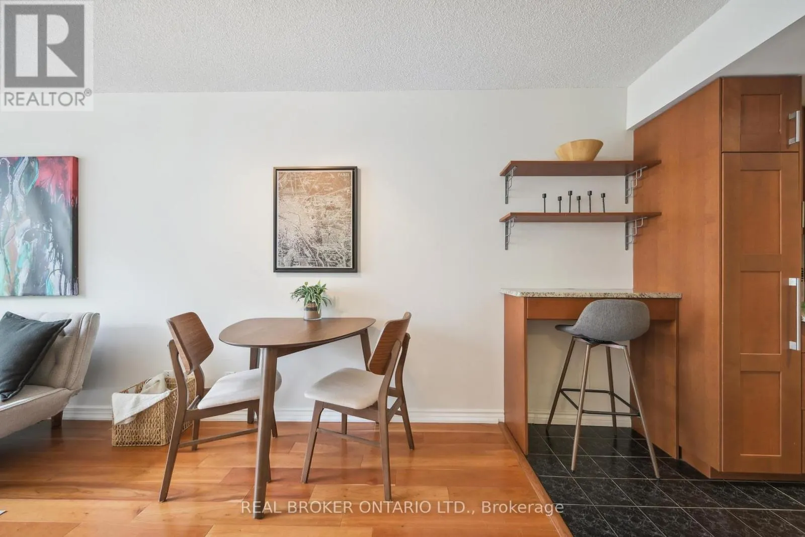 508 - 92 KING STREET E