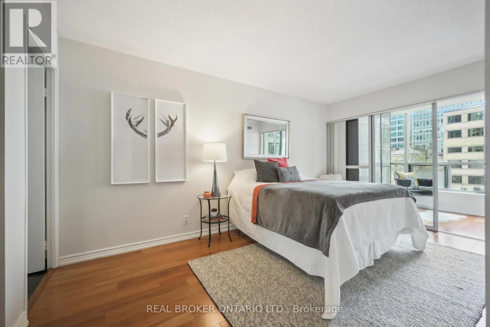 508 - 92 KING STREET E