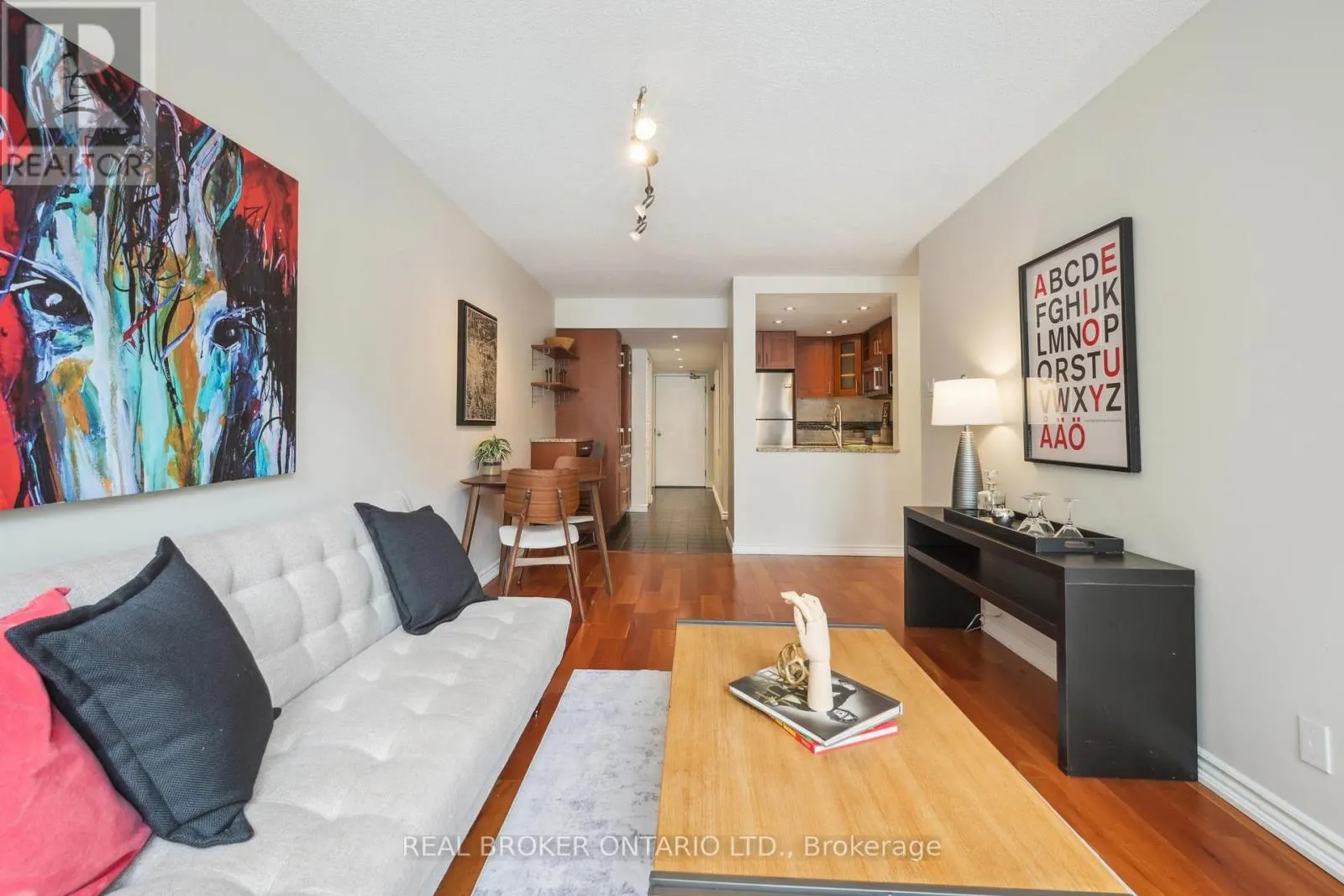 508 - 92 KING STREET E