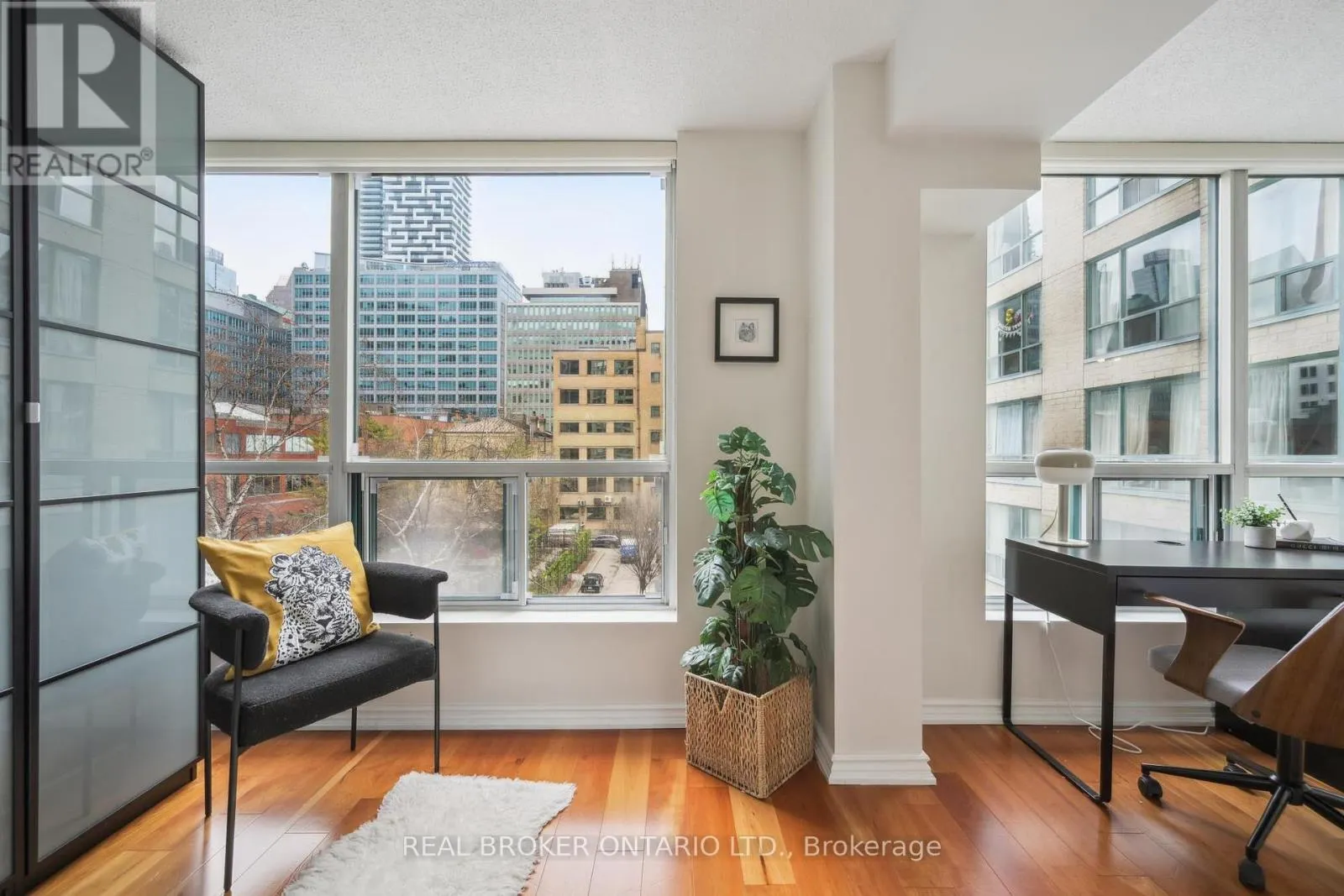 508 - 92 KING STREET E