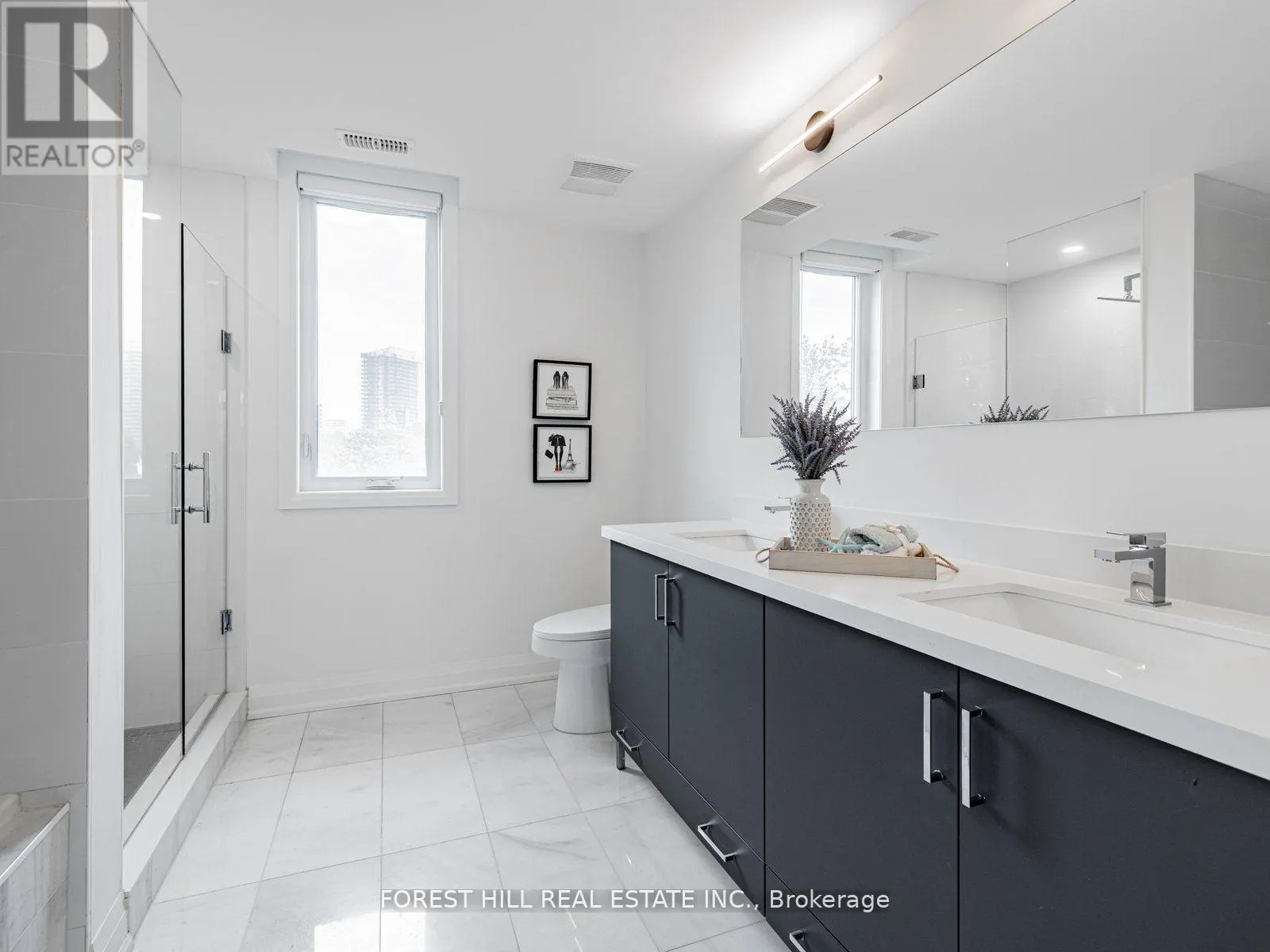 UNIT-5 - 35 DERVOCK CRESCENT