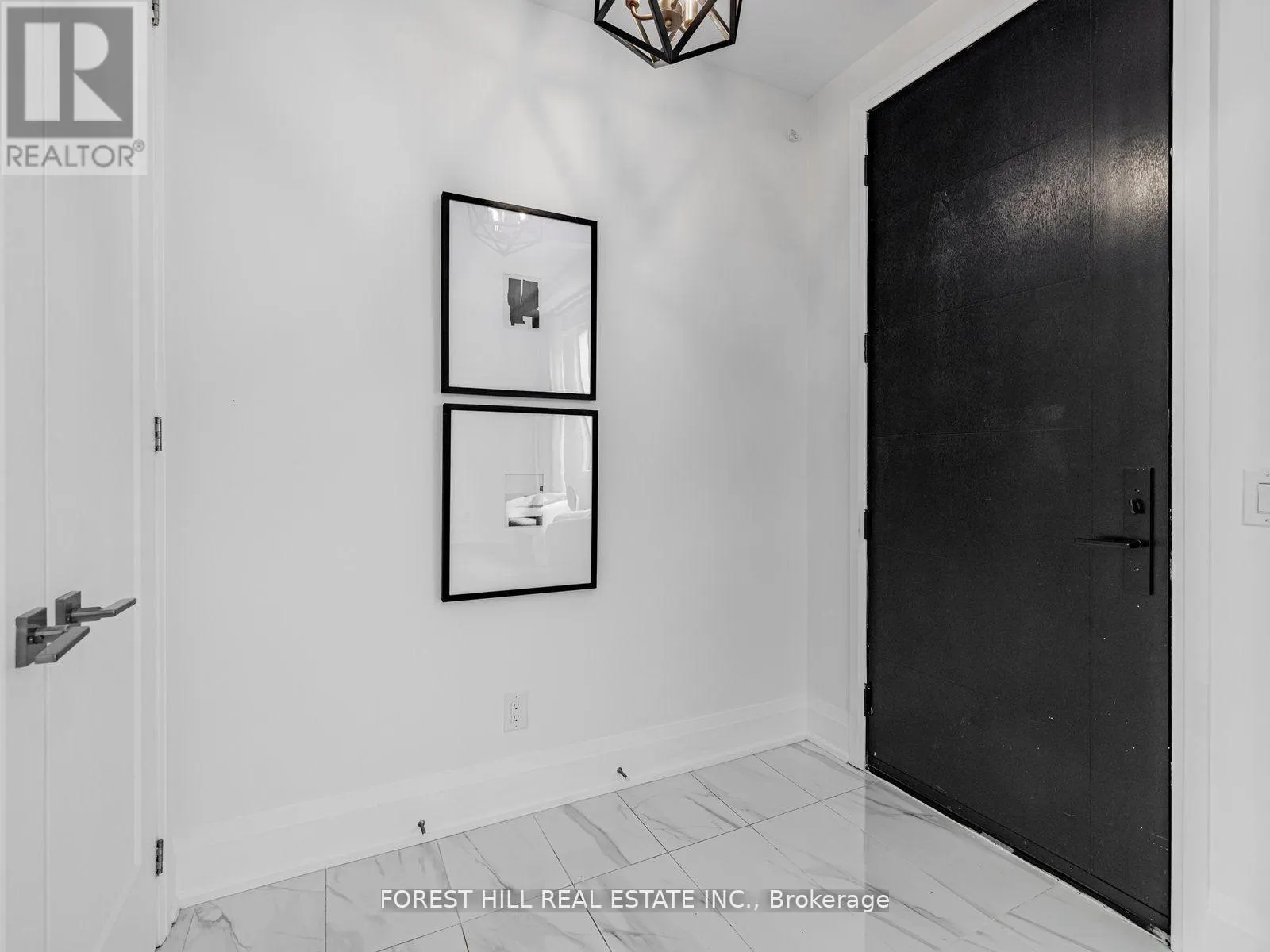 UNIT-5 - 35 DERVOCK CRESCENT