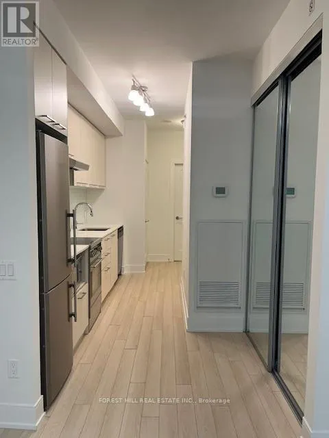 203 - 310 TWEEDSMUIR AVENUE