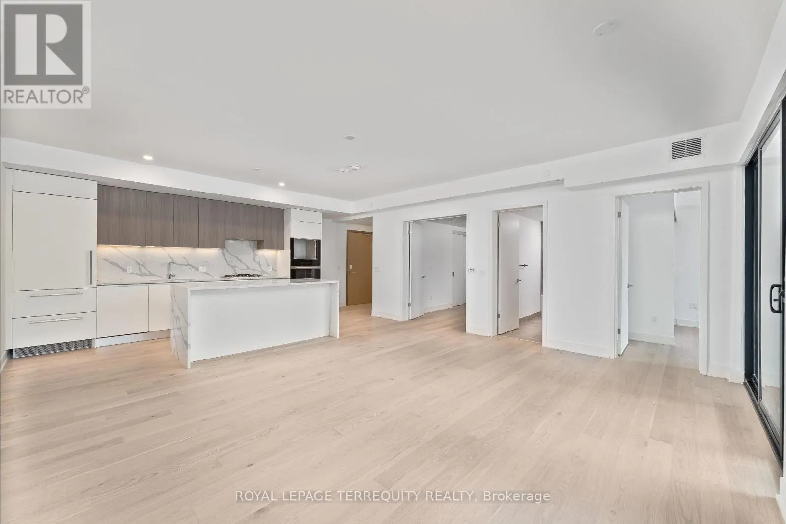 207 - 200 KEEWATIN AVENUE