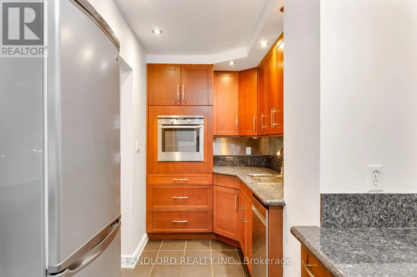 14 - 280 SHERBOURNE STREET