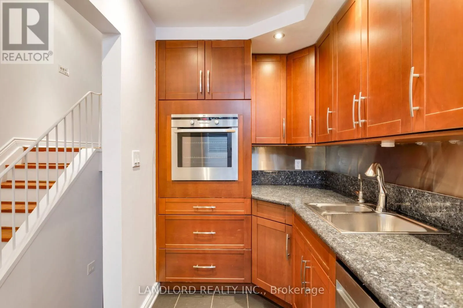 14 - 280 SHERBOURNE STREET