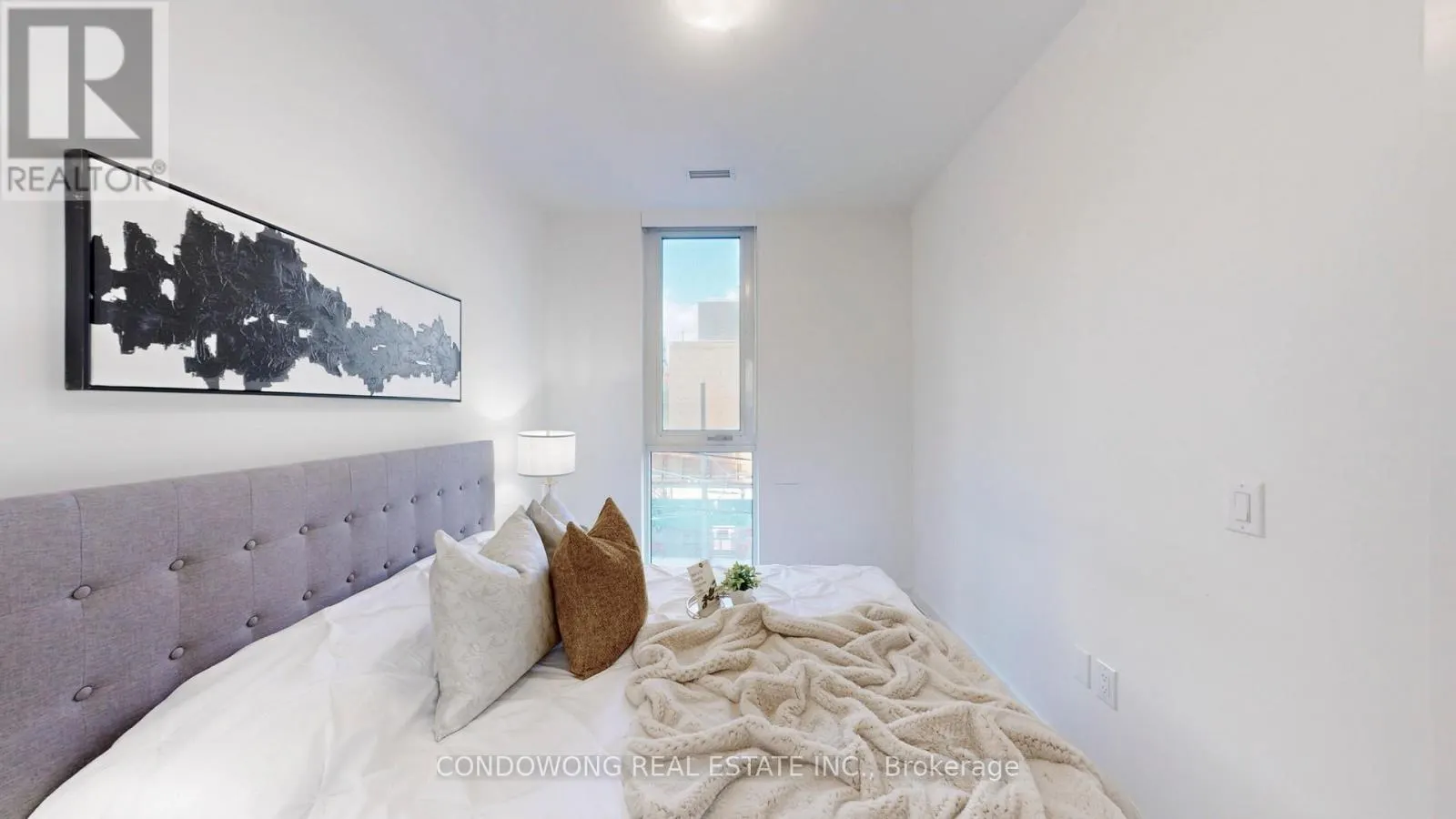 202 - 100 DALHOUSIE STREET