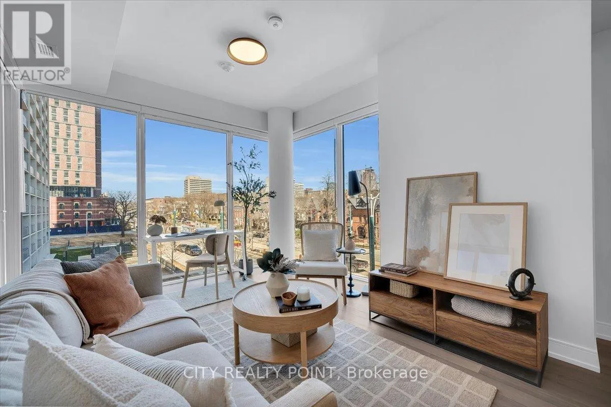 209 - 664 SPADINA AVENUE