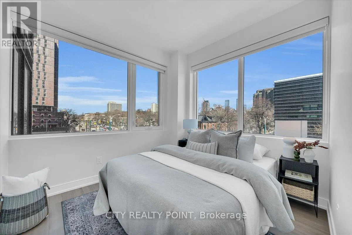 209 - 664 SPADINA AVENUE