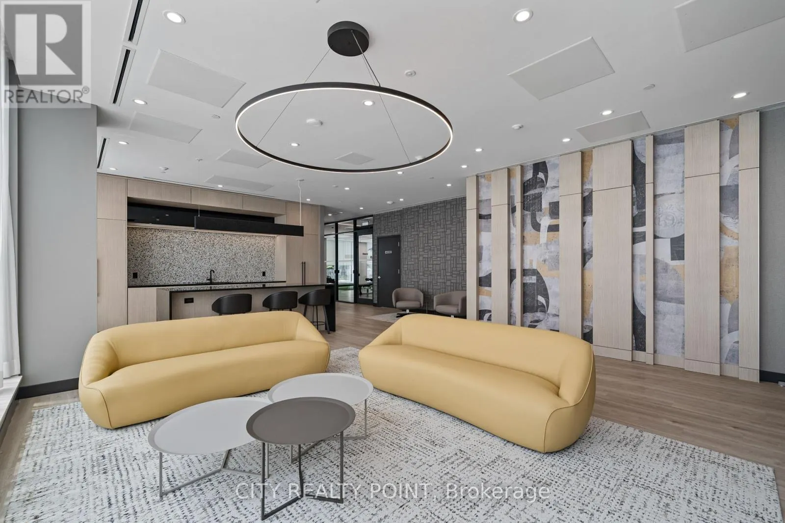 209 - 664 SPADINA AVENUE