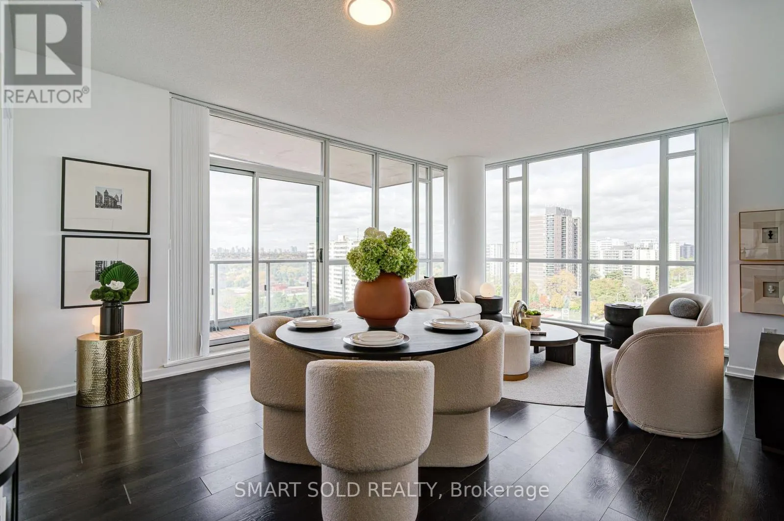 802 - 66 FOREST MANOR ROAD