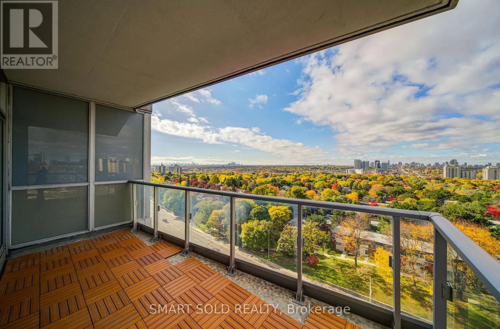 802 - 66 FOREST MANOR ROAD