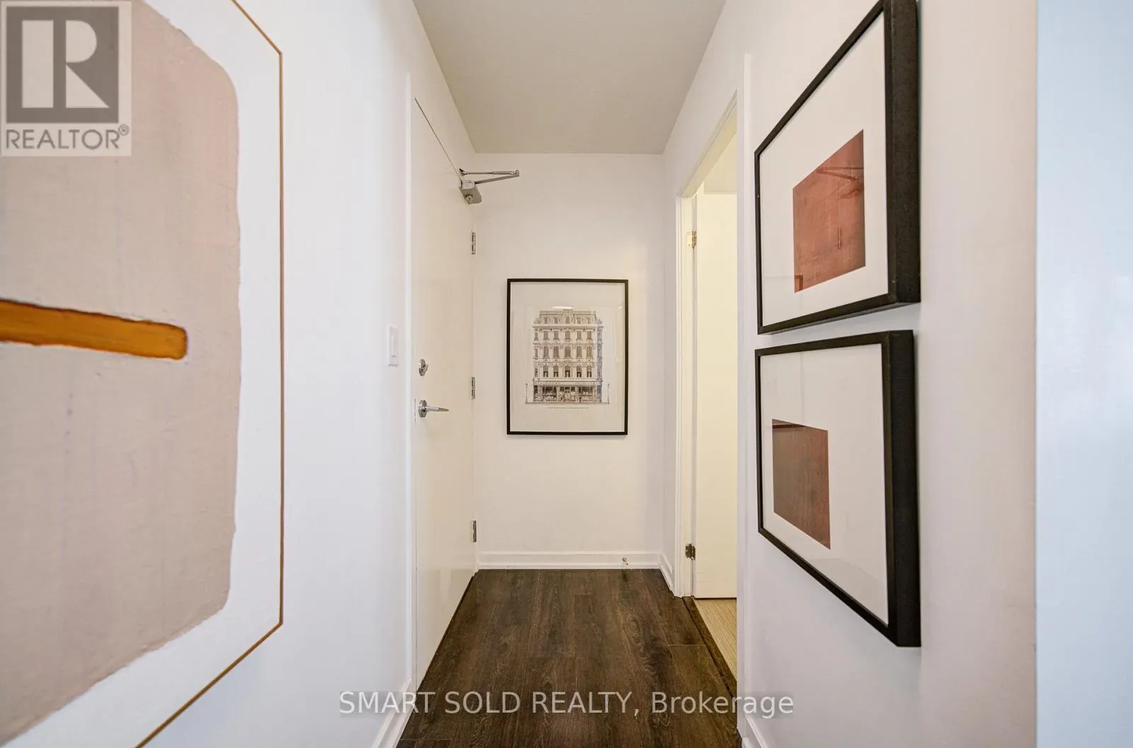 802 - 66 FOREST MANOR ROAD