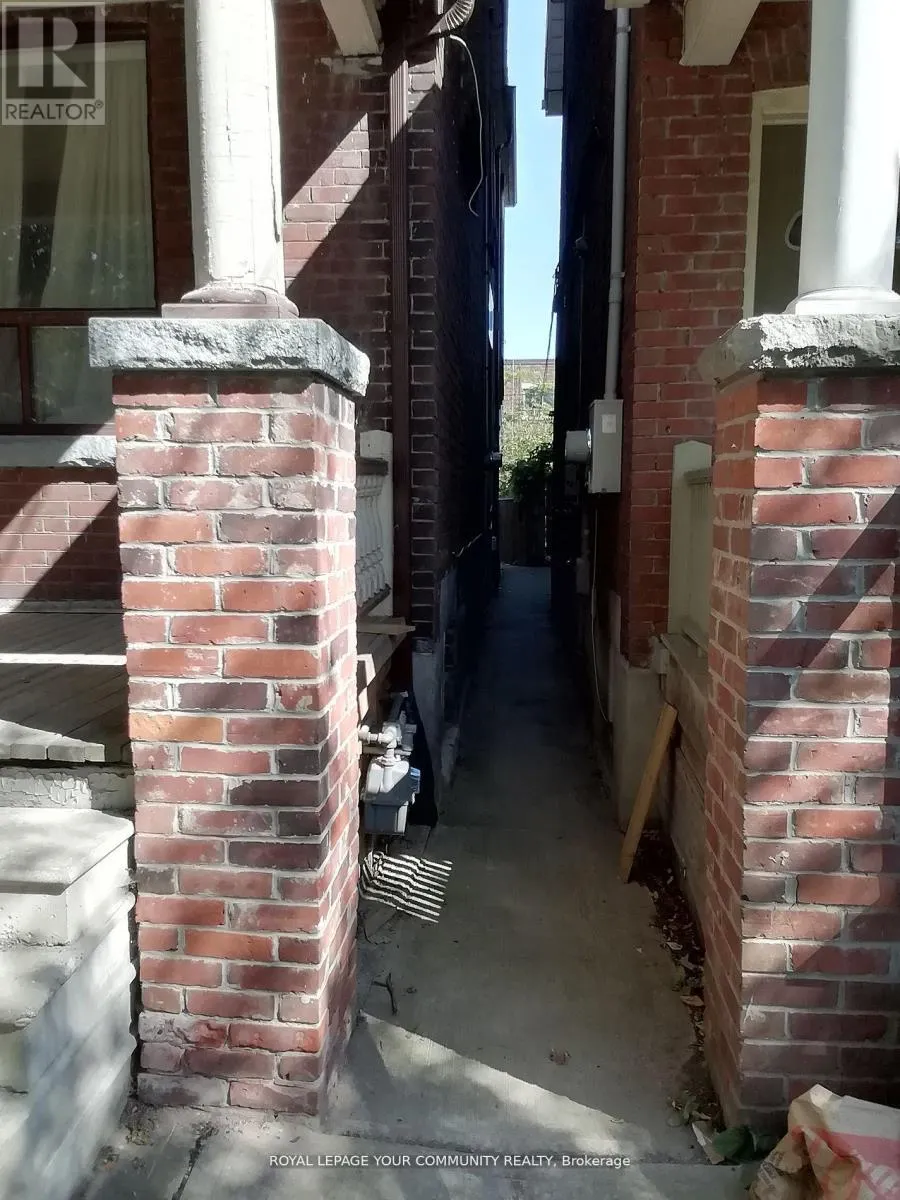 BSMT - 761 MARKHAM STREET