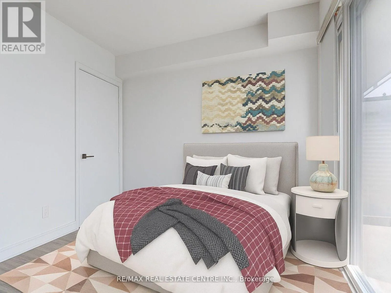 3302 - 28 WELLESLEY STREET