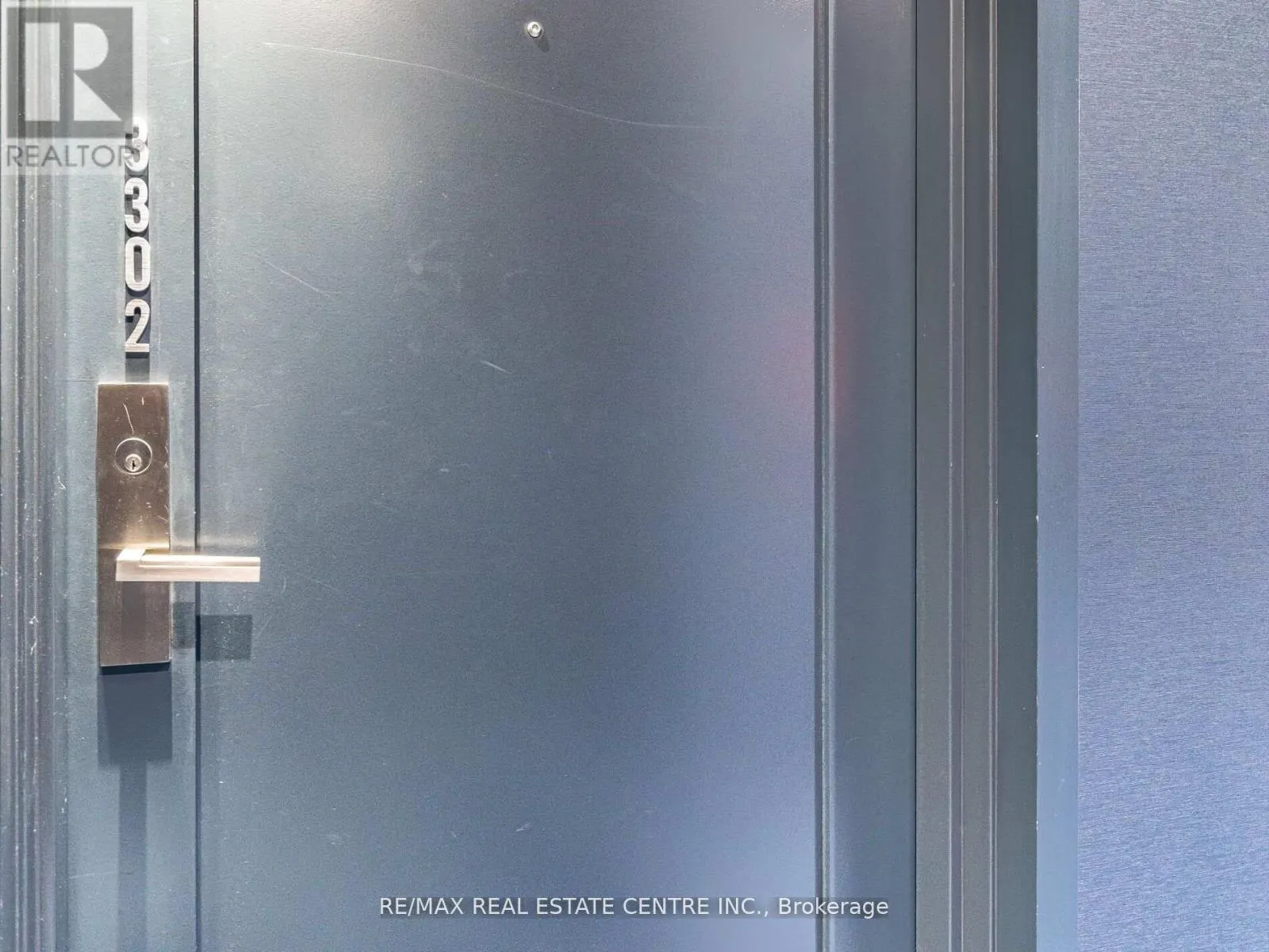 3302 - 28 WELLESLEY STREET