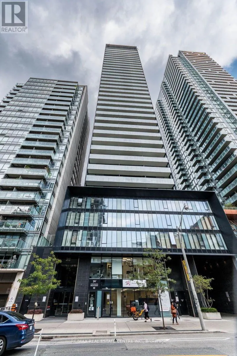 3302 - 28 WELLESLEY STREET