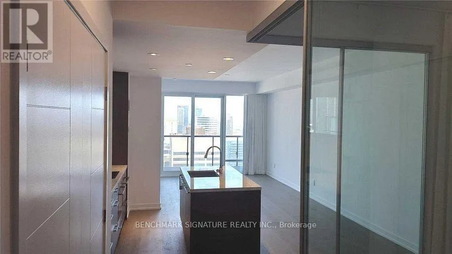 2805 - 488 UNIVERSITY AVENUE