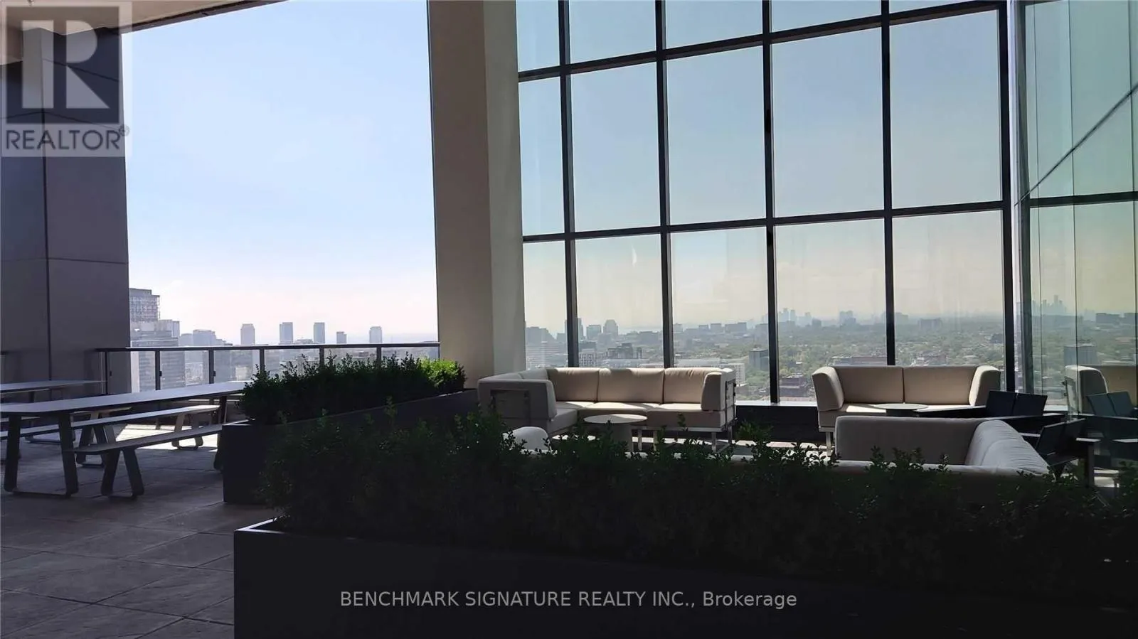 2805 - 488 UNIVERSITY AVENUE