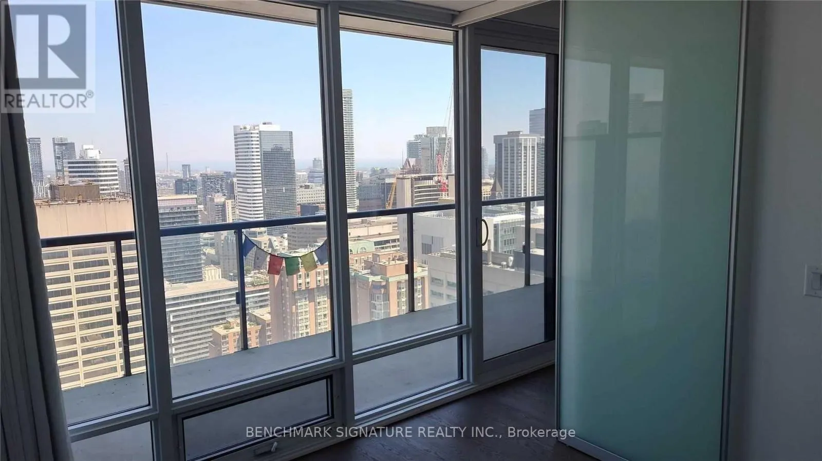 2805 - 488 UNIVERSITY AVENUE