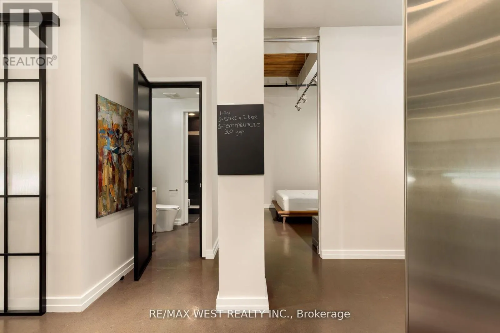 115 - 43 HANNA AVENUE