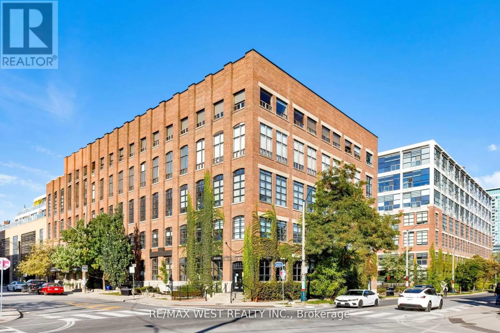 115 - 43 HANNA AVENUE