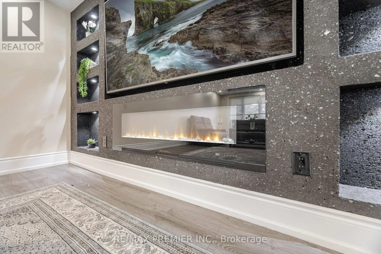 173 TORRESDALE AVENUE