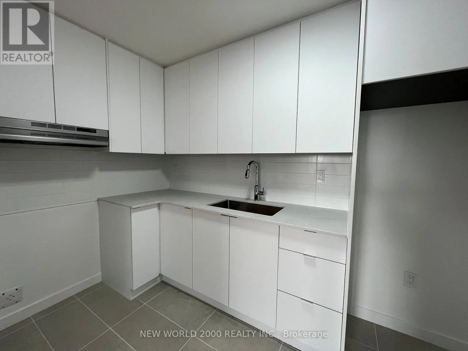 1503 - 101 ROEHAMPTON AVENUE