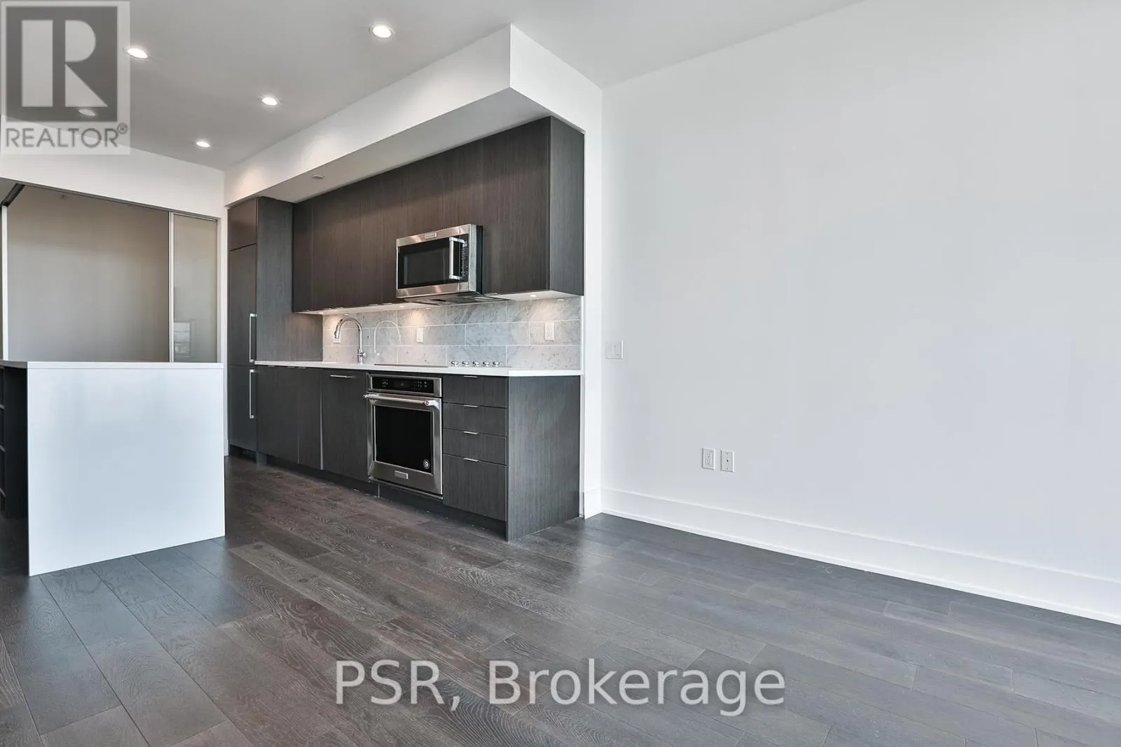 LPH05 - 38 IANNUZZI STREET