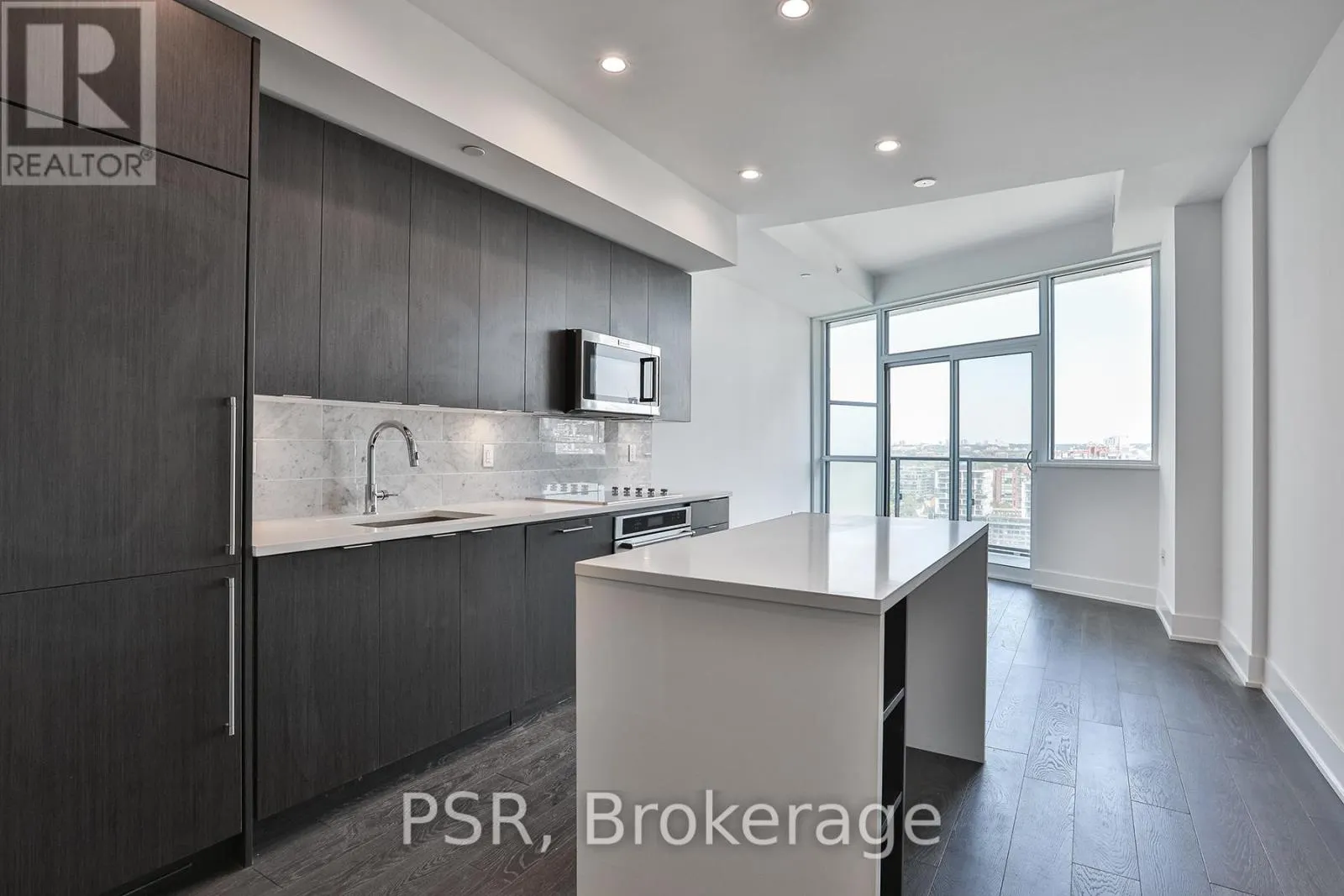 LPH05 - 38 IANNUZZI STREET