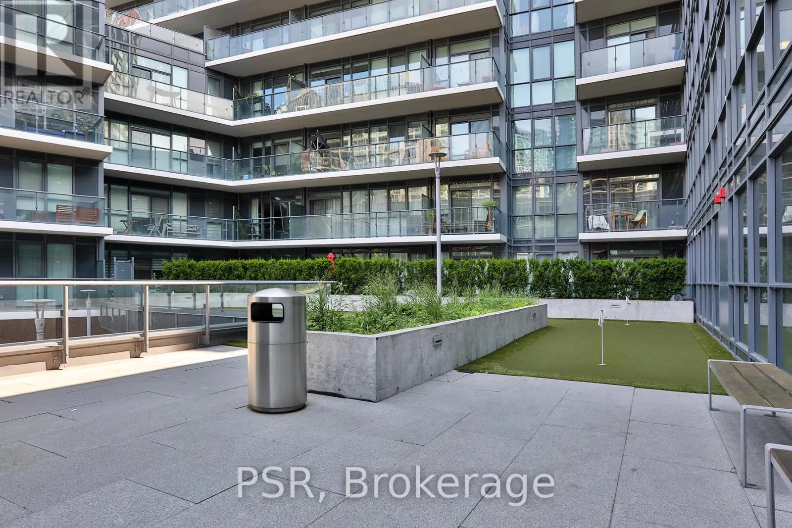 LPH05 - 38 IANNUZZI STREET