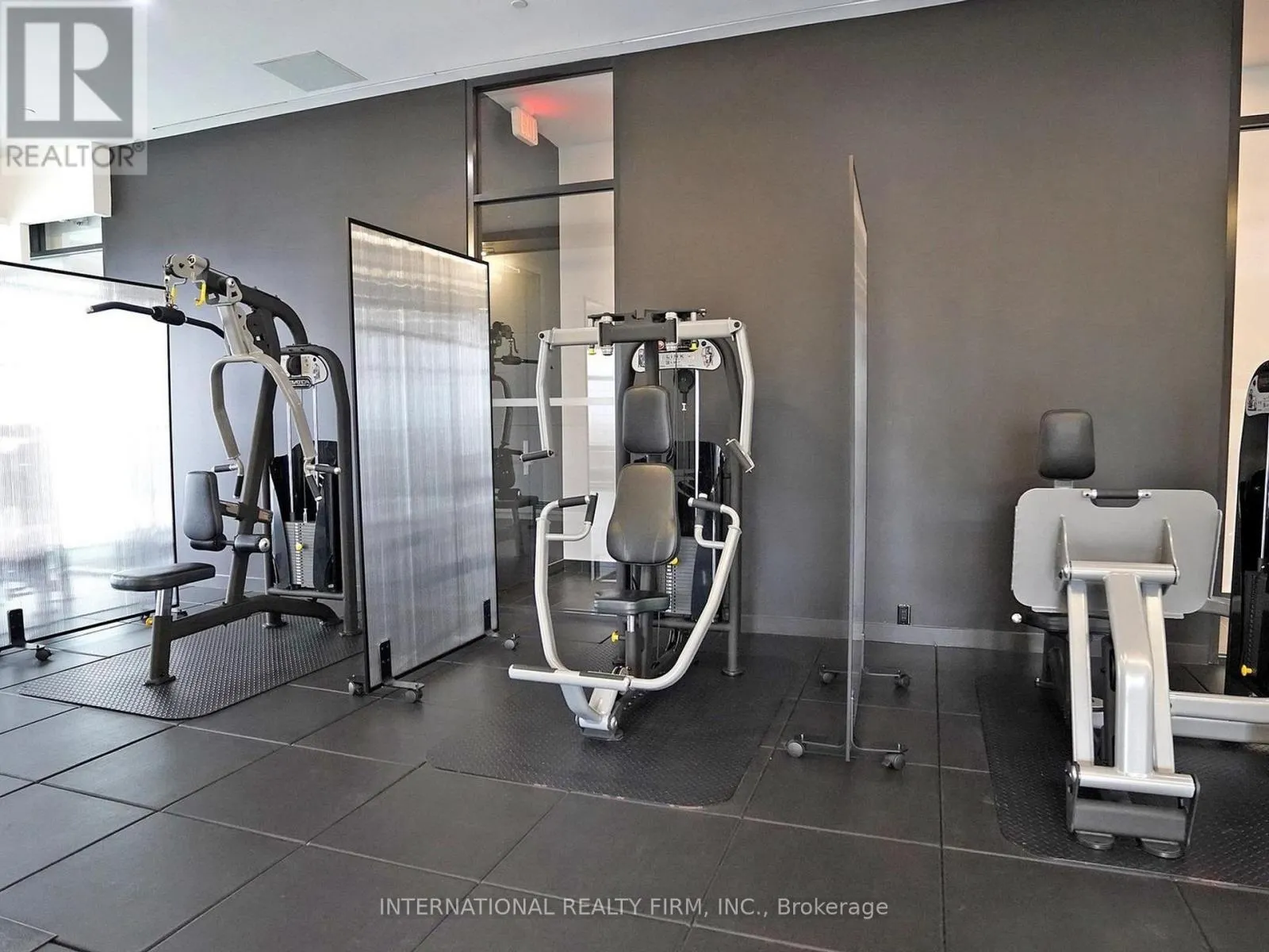 1712 - 125 PETER STREET