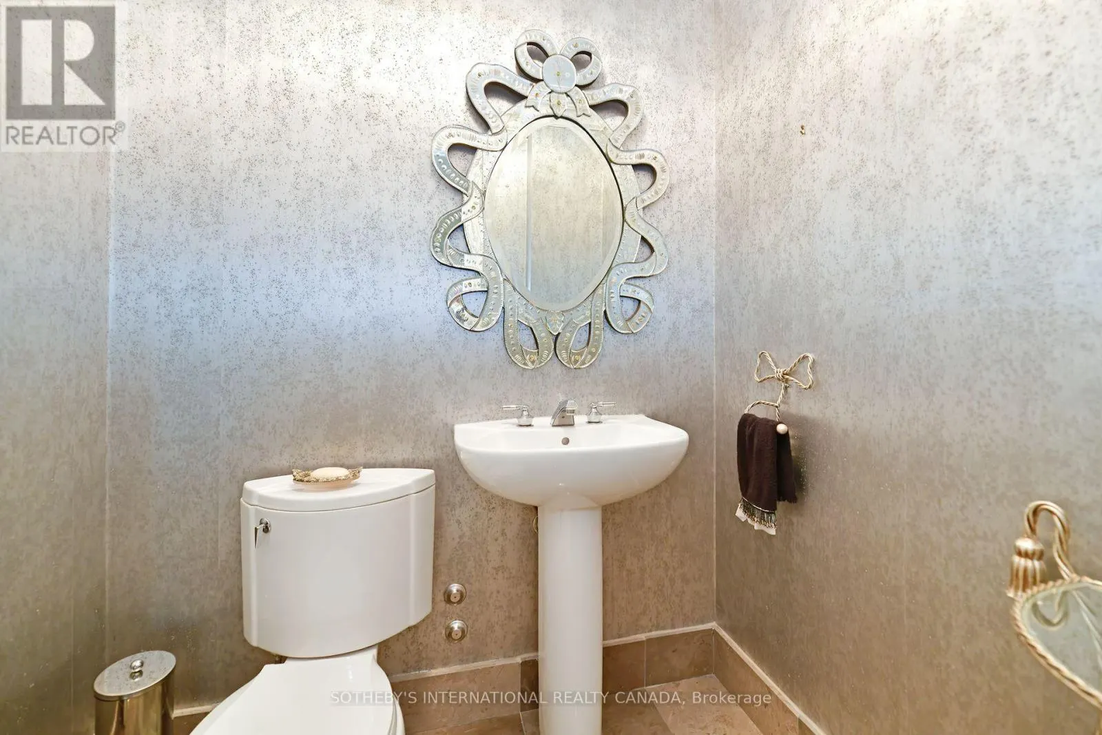 905 - 33 DELISLE AVENUE