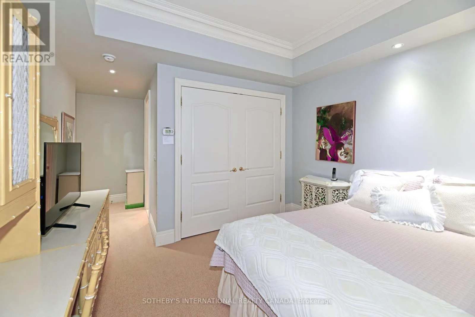 905 - 33 DELISLE AVENUE