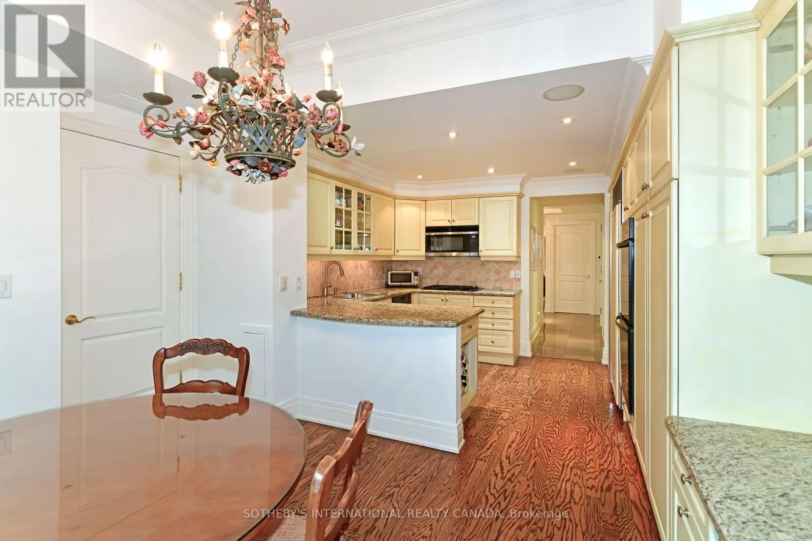 905 - 33 DELISLE AVENUE