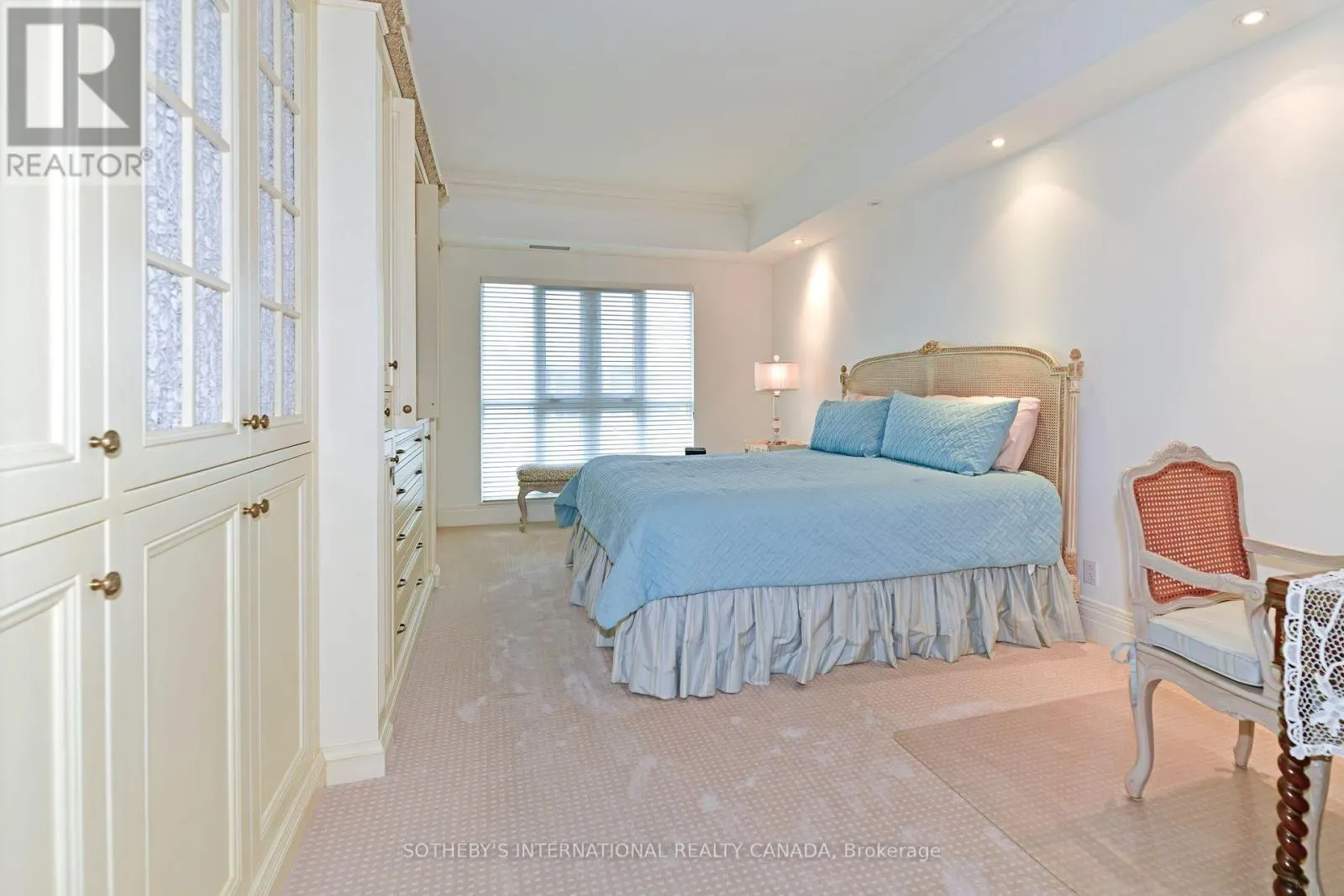 905 - 33 DELISLE AVENUE