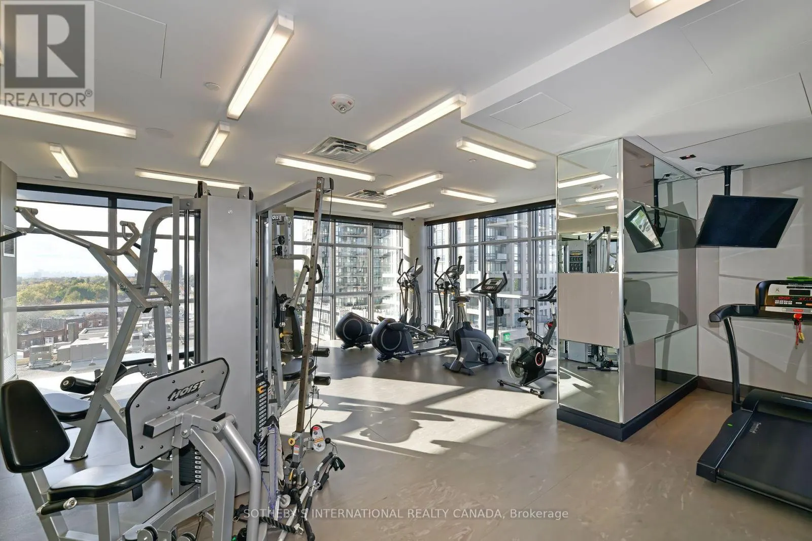 326 - 501 ST CLAIR AVENUE W