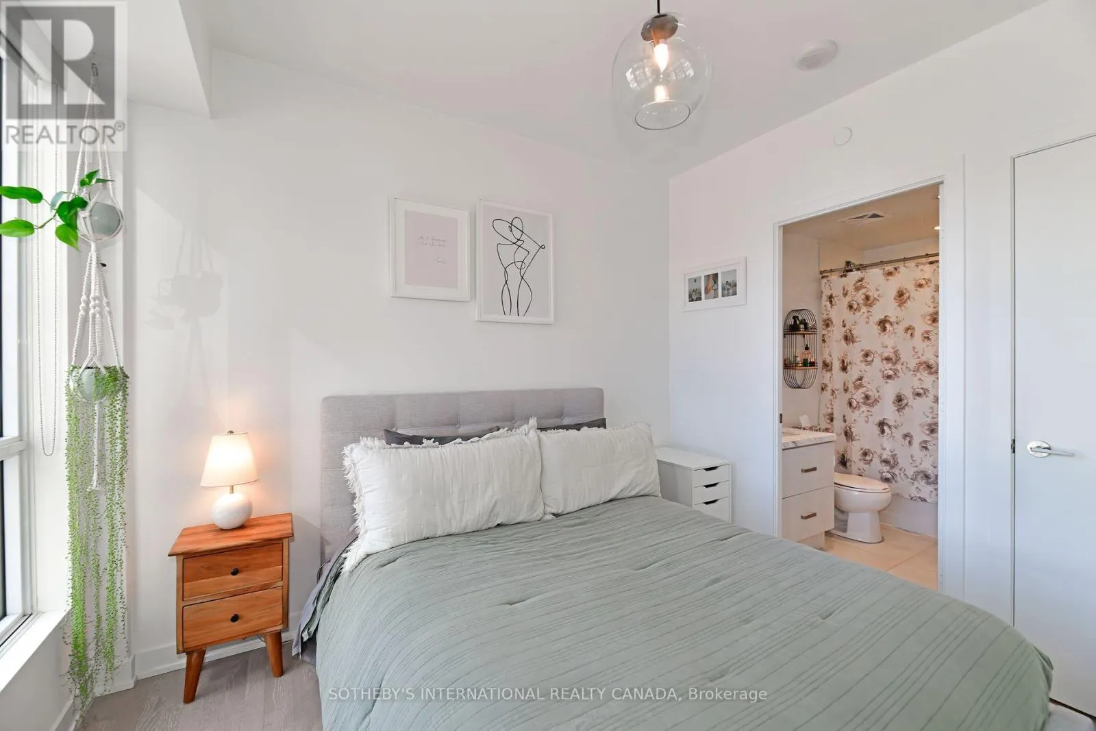 326 - 501 ST CLAIR AVENUE W