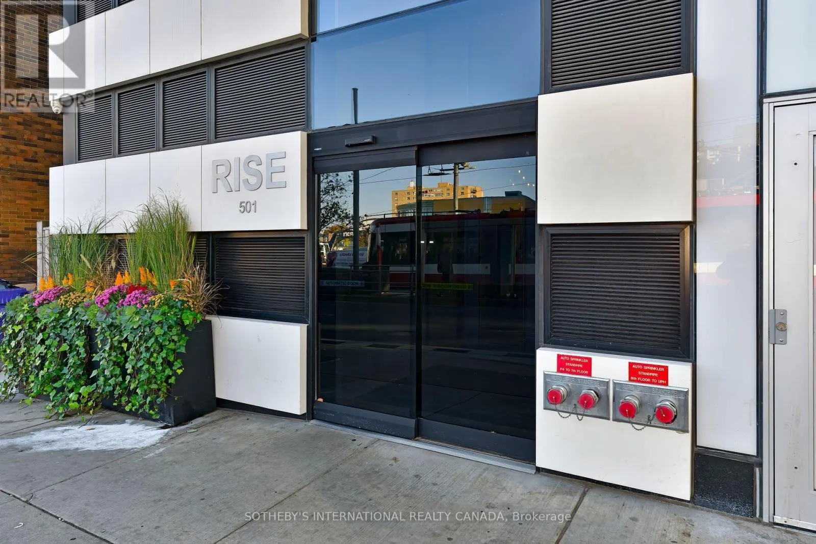 326 - 501 ST CLAIR AVENUE W