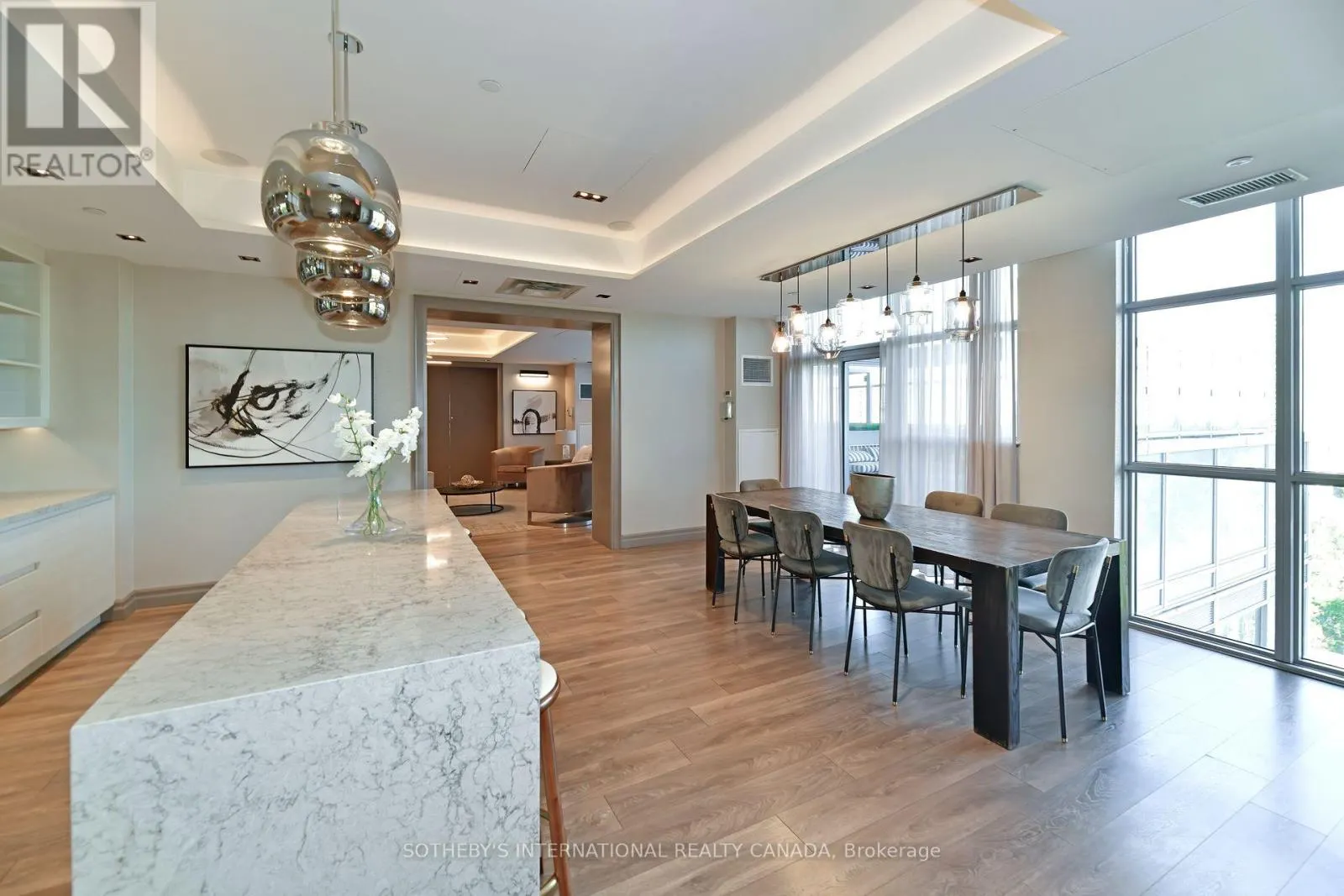 326 - 501 ST CLAIR AVENUE W