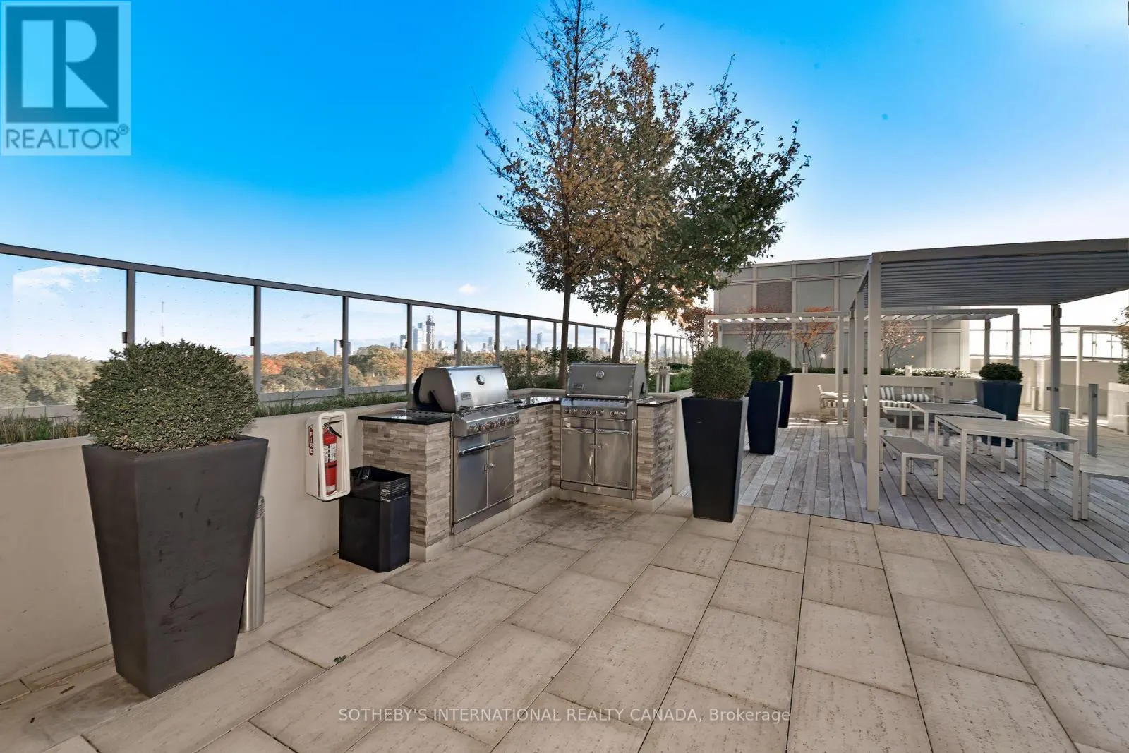 326 - 501 ST CLAIR AVENUE W