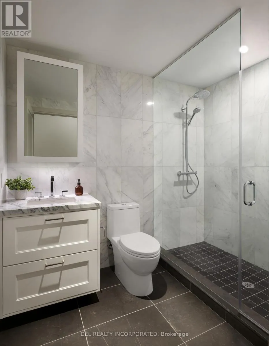 815 - 155 MERCHANTS' WHARF