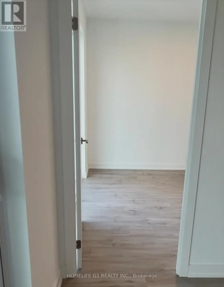 5217 - 252 CHURCH STREET