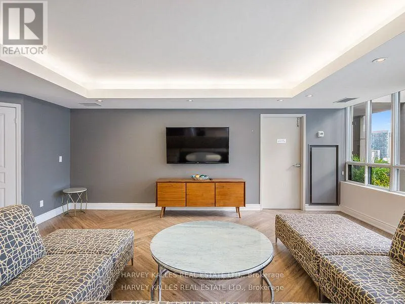 1309 - 140 SIMCOE STREET