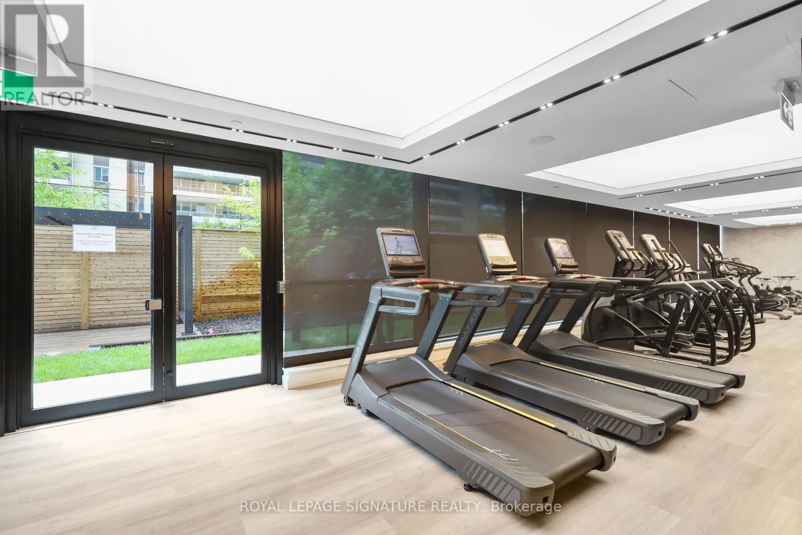 2208 - 117 BROADWAY AVENUE