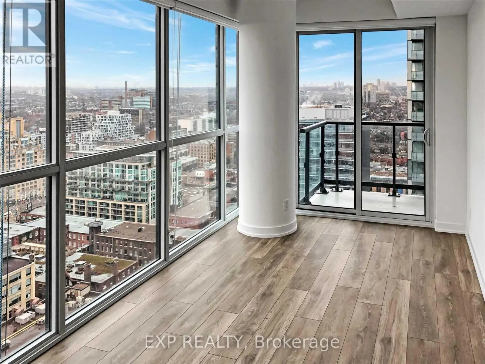 2806 - 87 PETER STREET