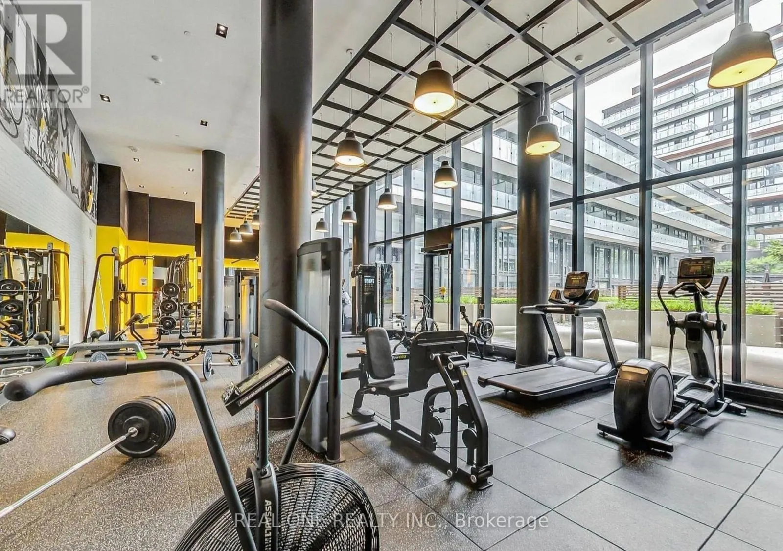 S123 - 180 MILL STREET